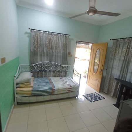 Homestay Sri Ladang Kuala Terengganu Buitenkant foto