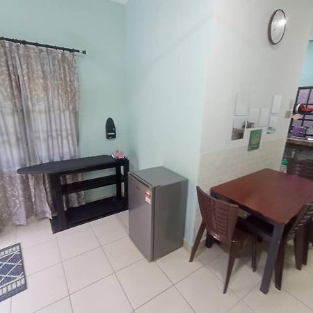 Homestay Sri Ladang Kuala Terengganu Buitenkant foto