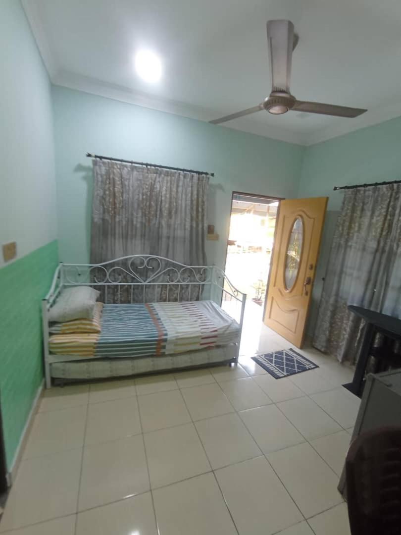 Homestay Sri Ladang Kuala Terengganu Buitenkant foto