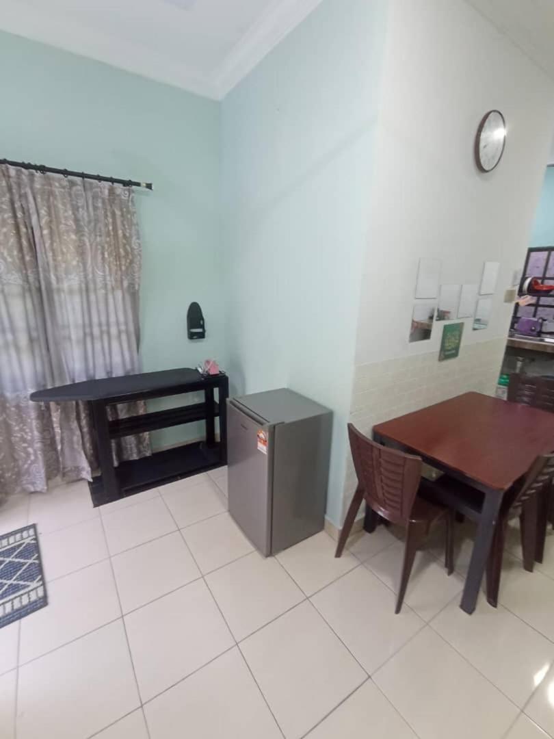 Homestay Sri Ladang Kuala Terengganu Buitenkant foto